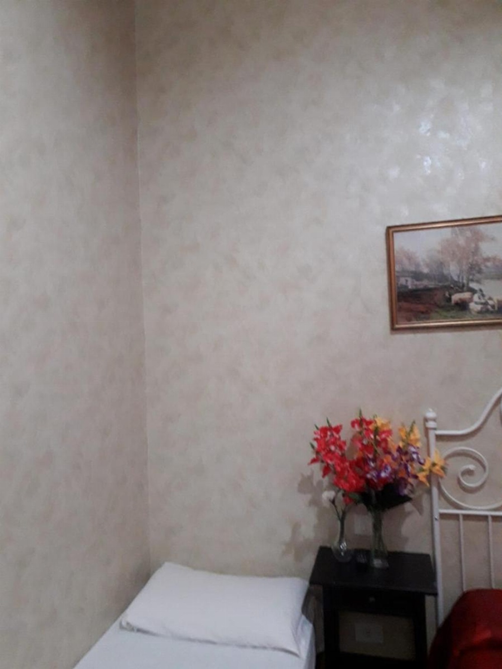 Renting Rooms Image 11