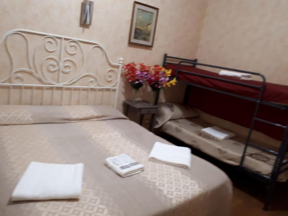 Renting Rooms Image 17