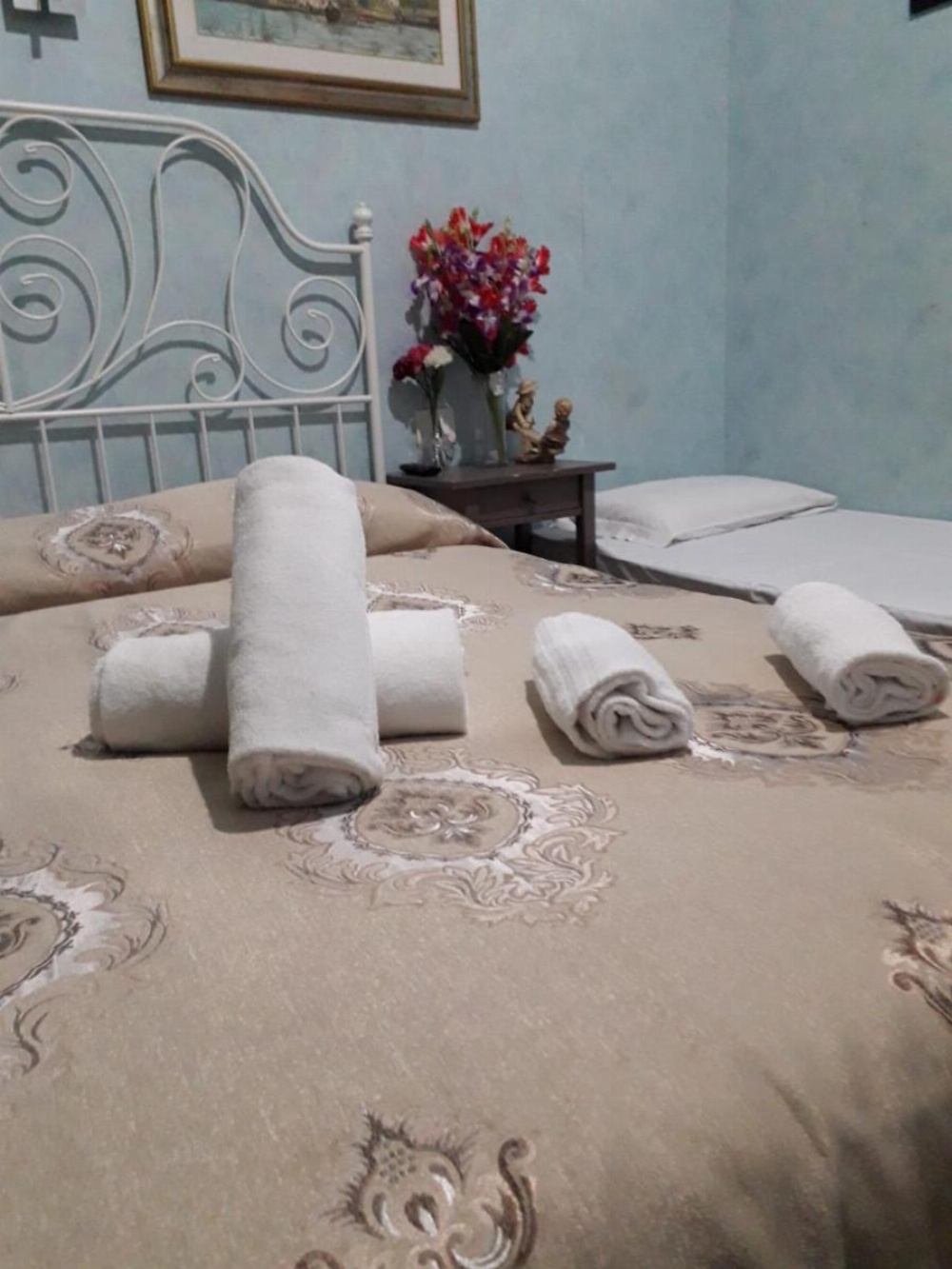 Renting Rooms Image 31