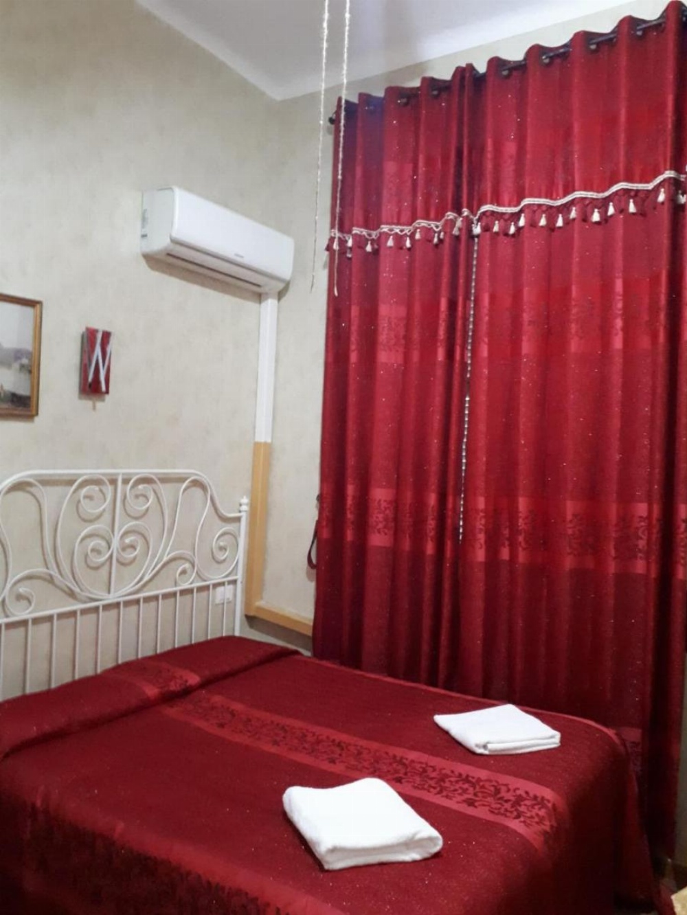 Renting Rooms Image 39