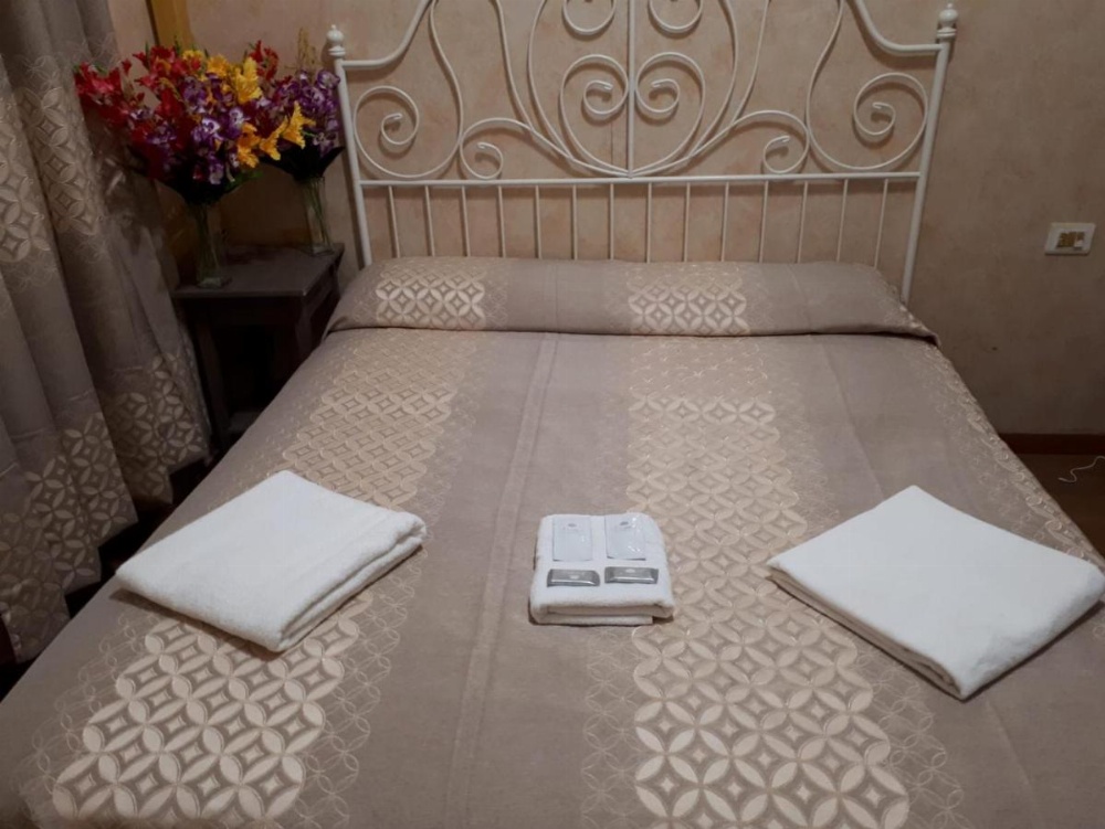 Renting Rooms Image 43
