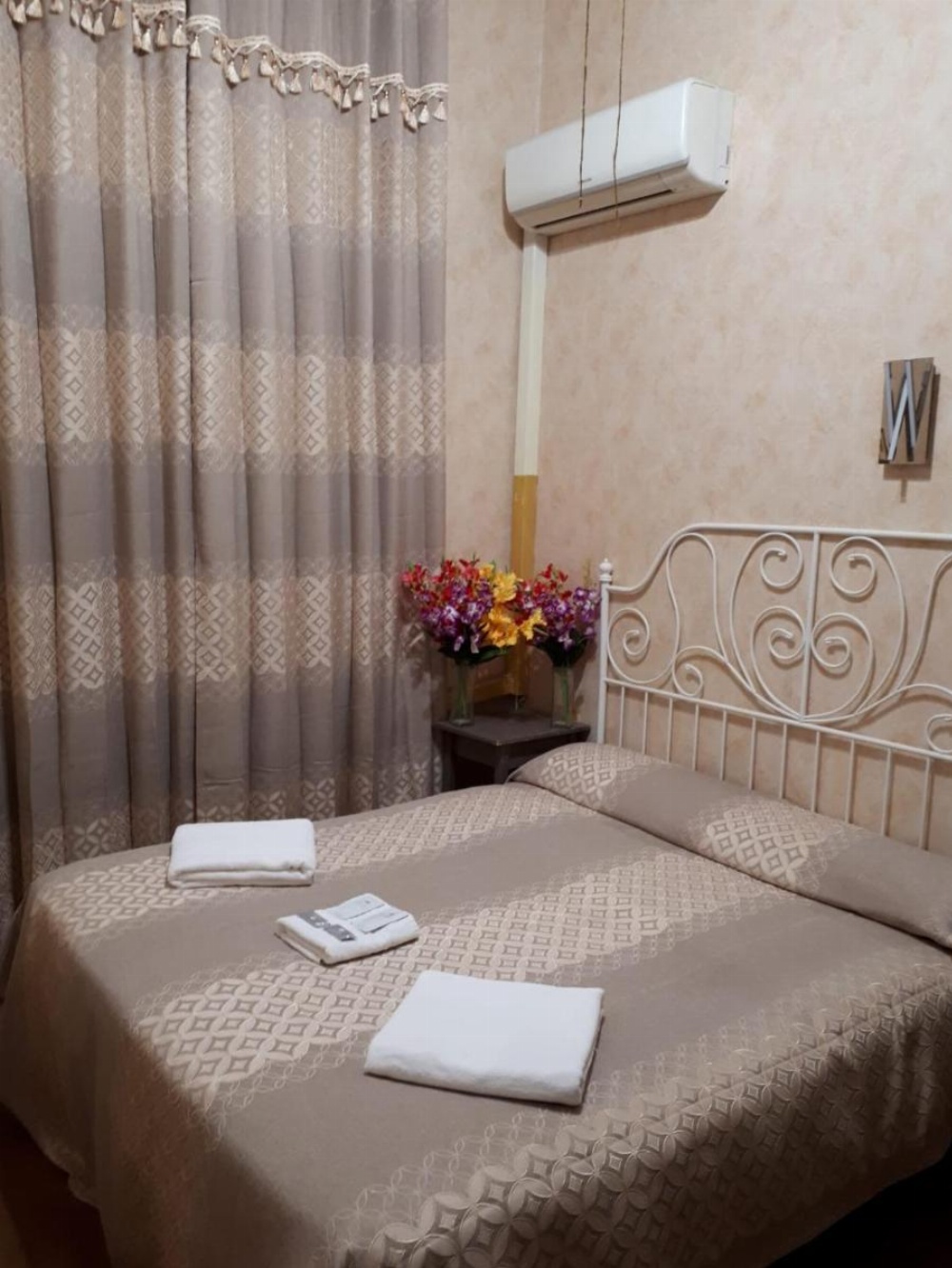Renting Rooms Image 44