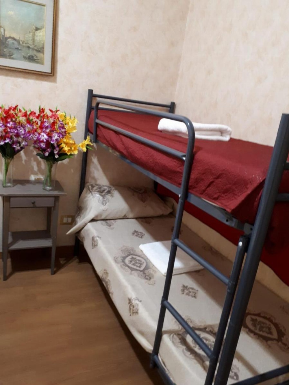 Renting Rooms Image 49